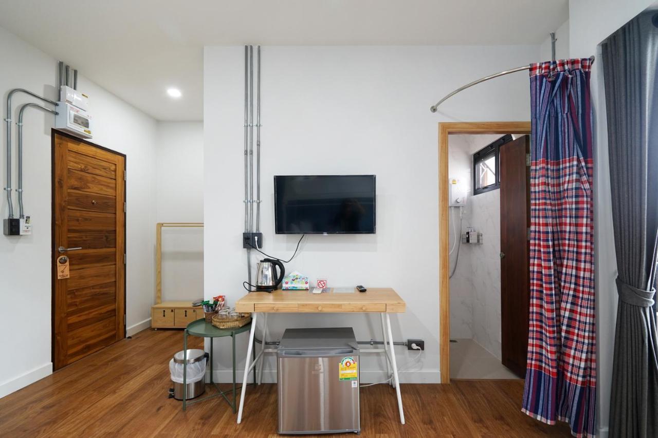 Отель Luck Esan Loft Убонратчатхани Экстерьер фото